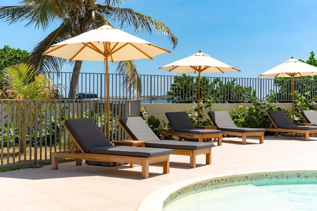 Large Studio With Beach And Pool In Orient Bay Sint Maarten